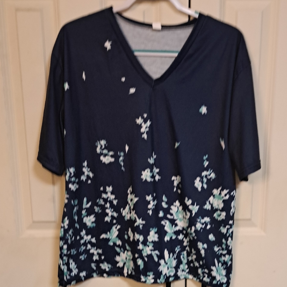 Amazon Navy Floral Short Sleeve V-Neck Top